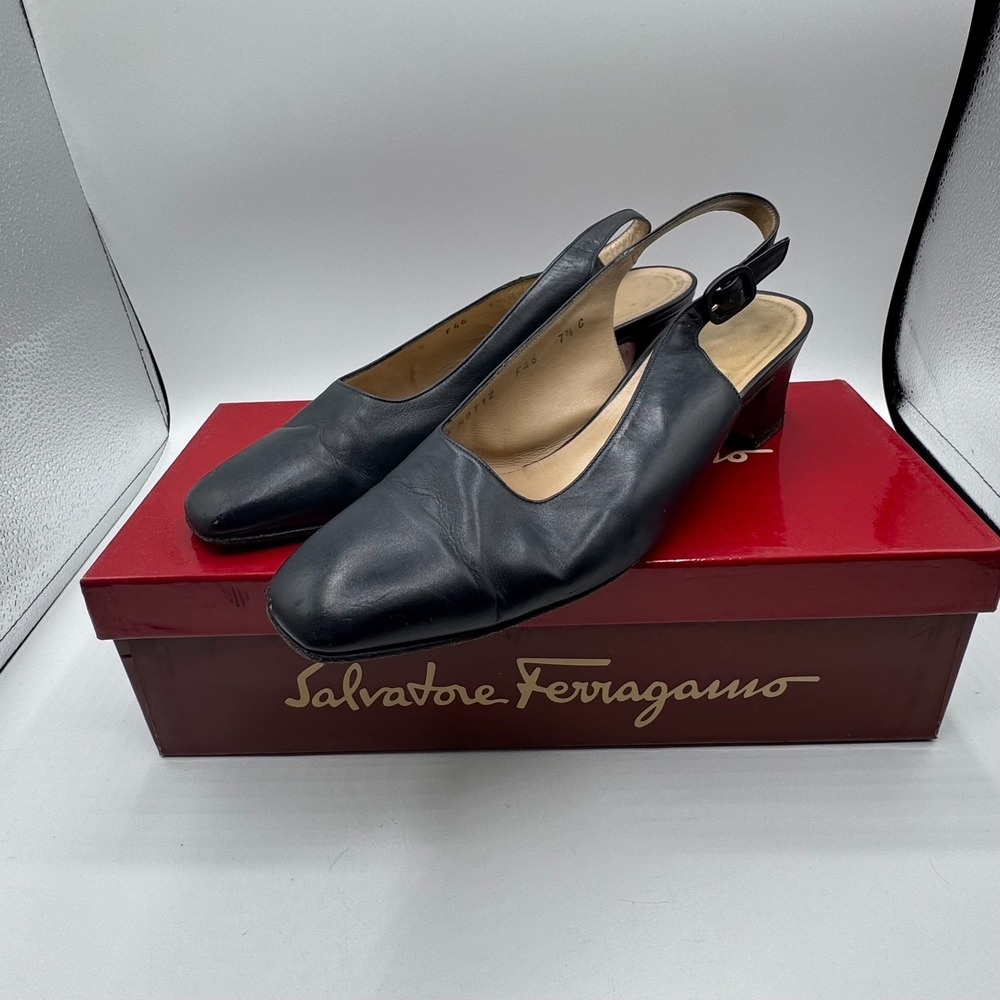 Salvatore Ferragamo Comodita Slingback Heels Black Leather Women 7.5 C Italy AS - Picture 10 of 12